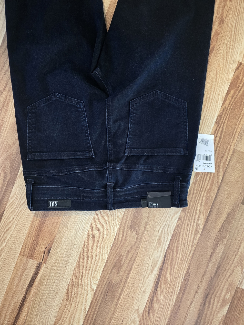 KUT from the Kloth High Rise Natalie Flare Jeans NWT Black Size 6 - Picture 3 of 7